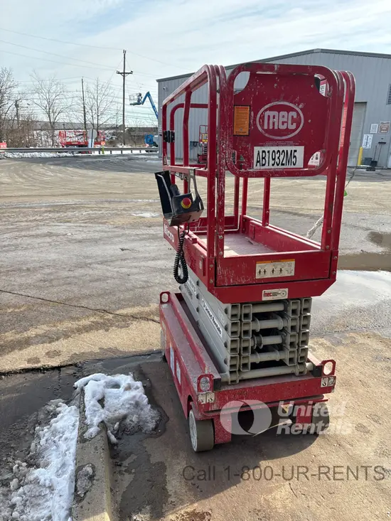 2019 MEC MICRO 19 Scissor Lift