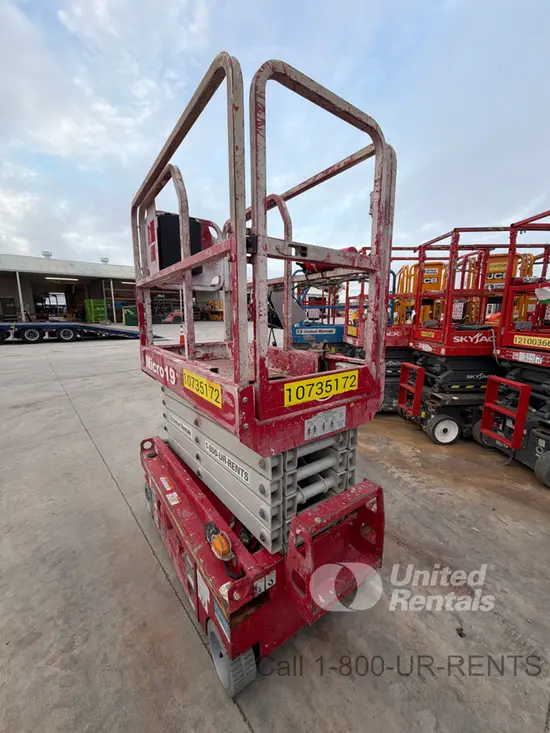 2018 MEC MICRO 19 Scissor Lift