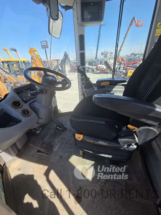 2020 JCB 427 Wheel Loader