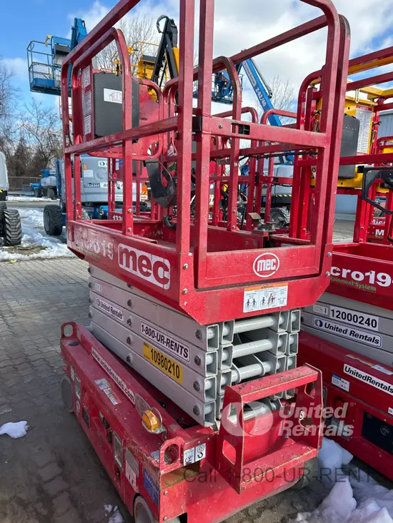 2019 MEC MICRO 19 Scissor Lift