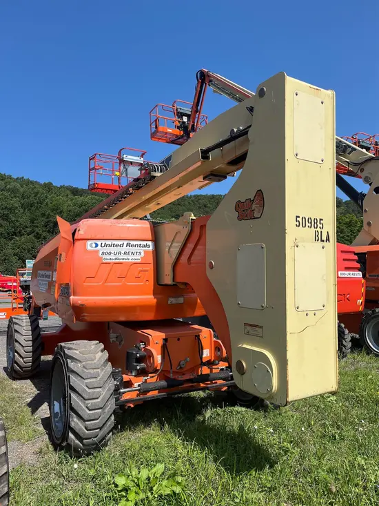 2017 JLG 800AJ Articulating Boom Lift