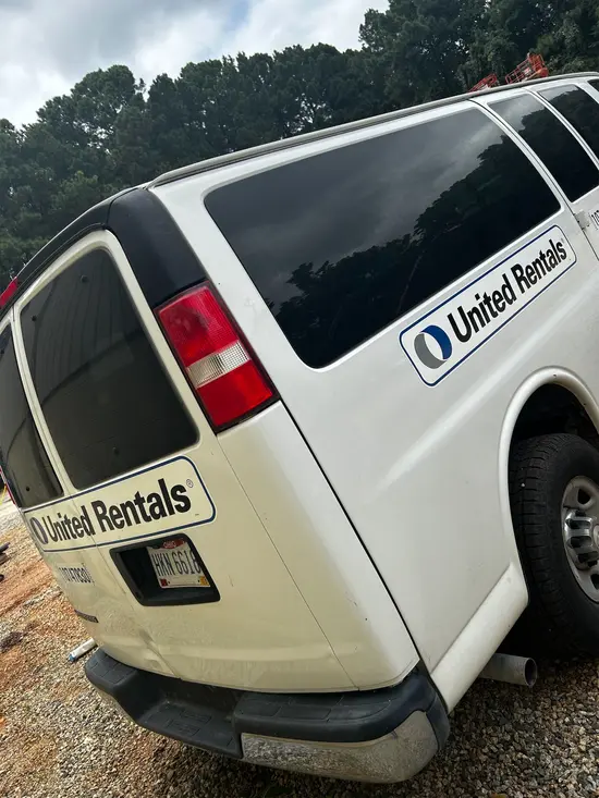 2017 Chevrolet E3500EXTLTGRWD Vehicle