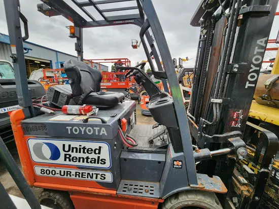 2019 Toyota 8FBCU25 Warehouse Forklift