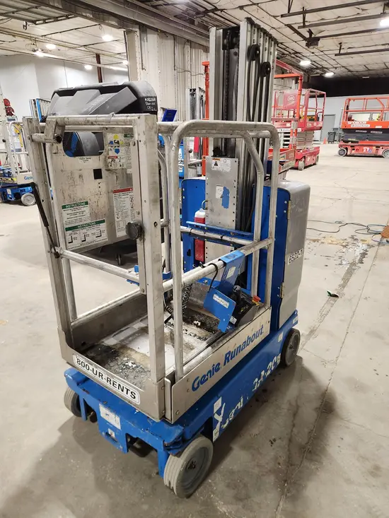 2018 Genie GR-20 Self-Propelled One-Person Lift