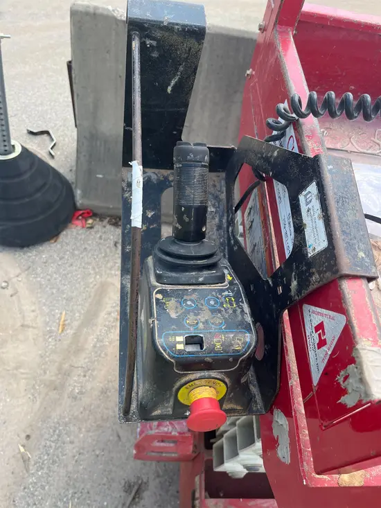 2018 MEC MICRO 19 Scissor Lift