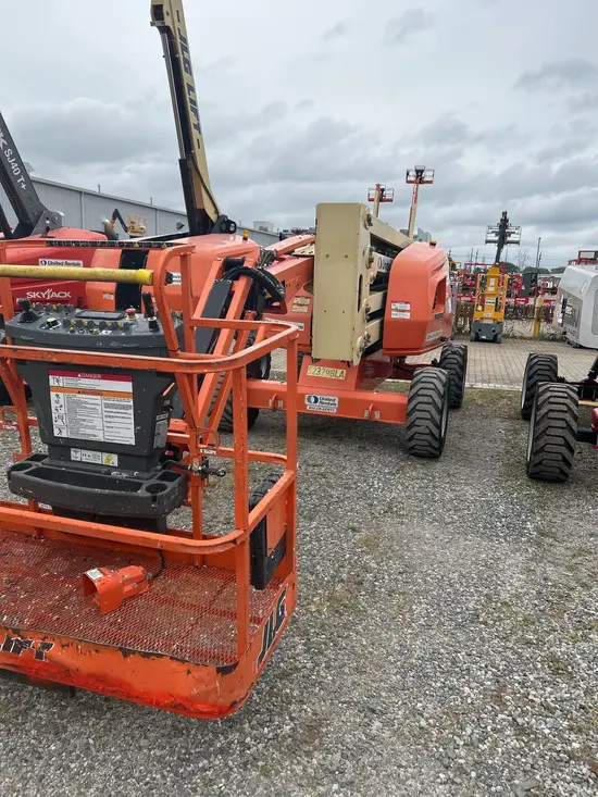 2017 JLG 450AJ Articulating Boom Lift