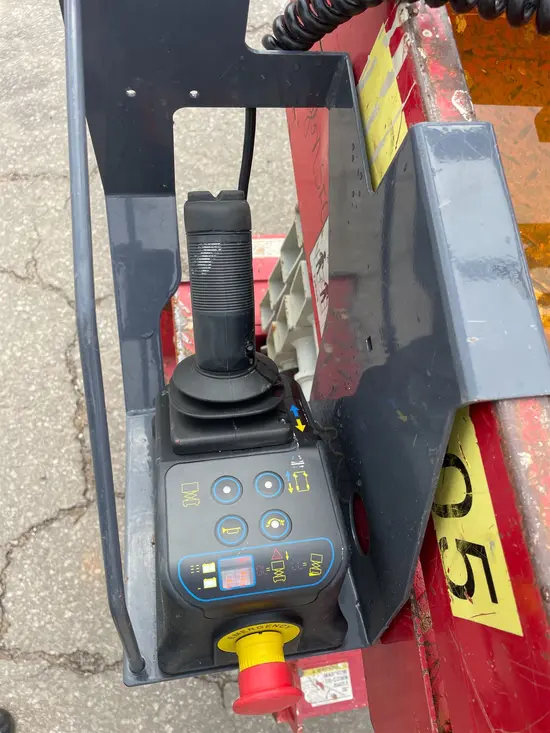 2019 MEC MICRO 19 Scissor Lift