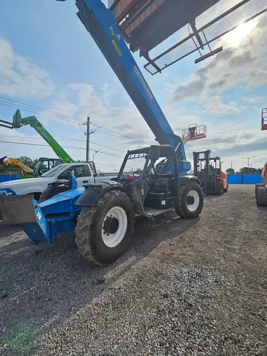 2016 Genie GTH-1056 Forklift