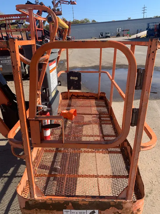 2017 JLG 800AJ Articulating Boom Lift