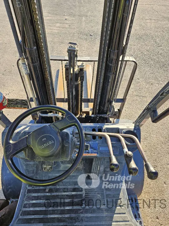 2019 Toyota 8FGU30 Warehouse Forklift