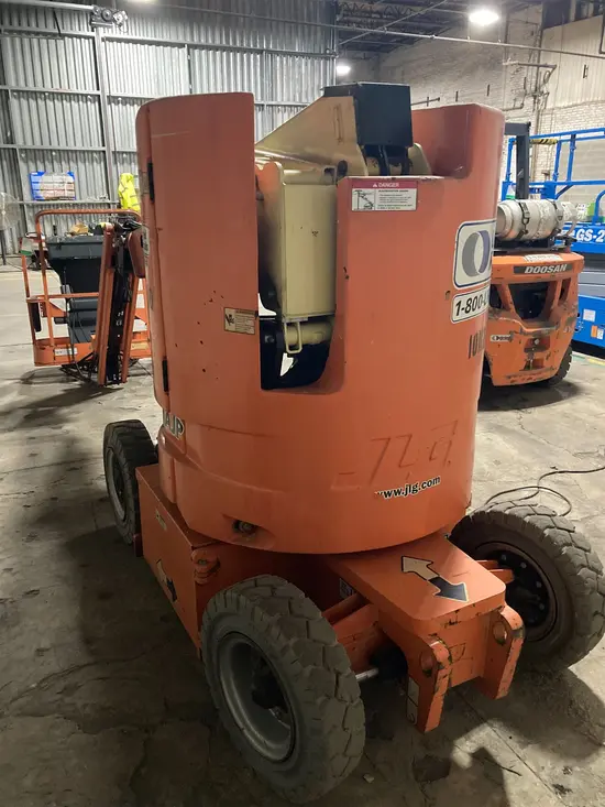 2013 JLG E300AJP Articulating Boom Lift
