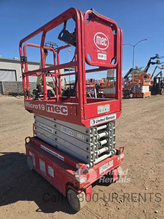 2019 MEC MICRO 19 Scissor Lift