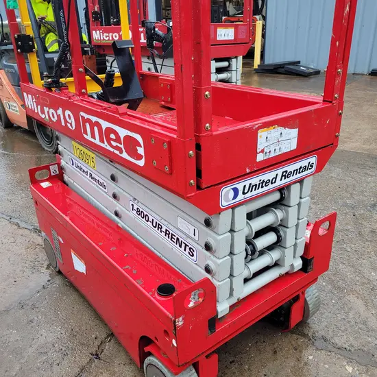 2021 MEC MICRO 19 Scissor Lift