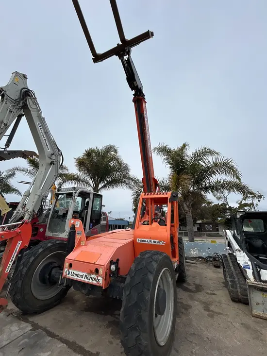 2017 SKYTRAK 6042 Forklift