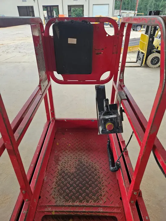 2019 MEC MICRO 19 Scissor Lift