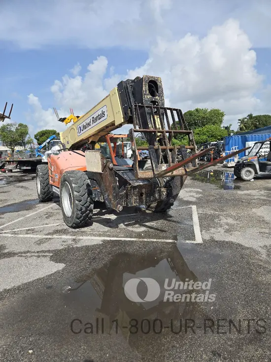 2016 JLG 1055 Forklift