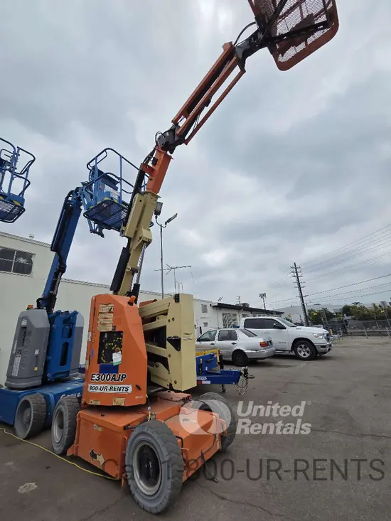 2018 JLG E300AJP Articulating Boom Lift