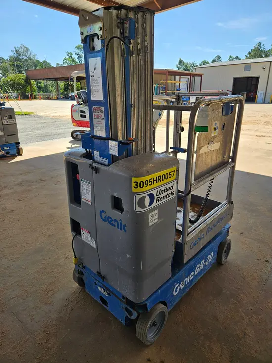 2018 Genie GR-20 Self-Propelled One-Person Lift