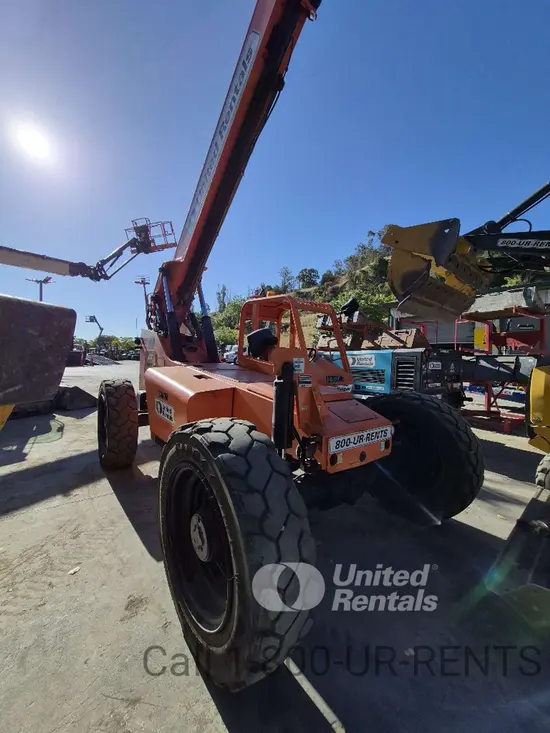 2018 SKYTRAK 8042 Forklift