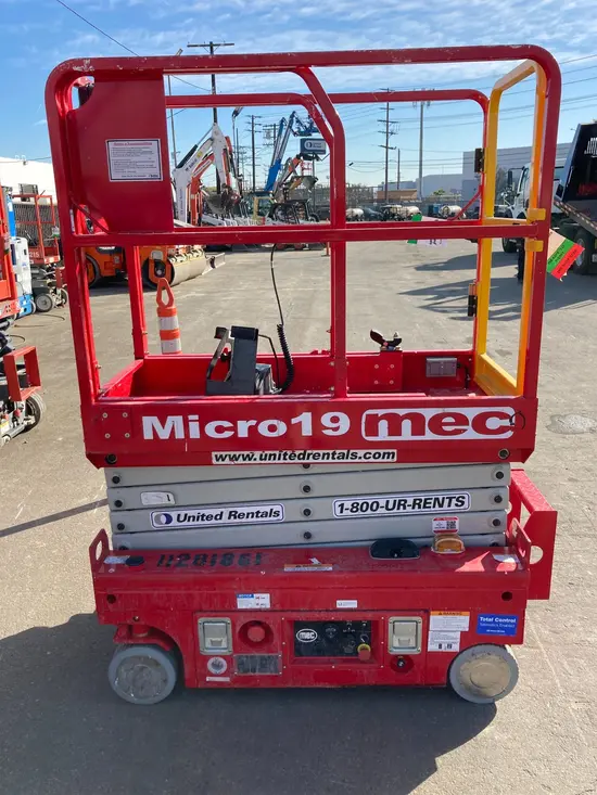 2021 MEC MICRO 19 Scissor Lift