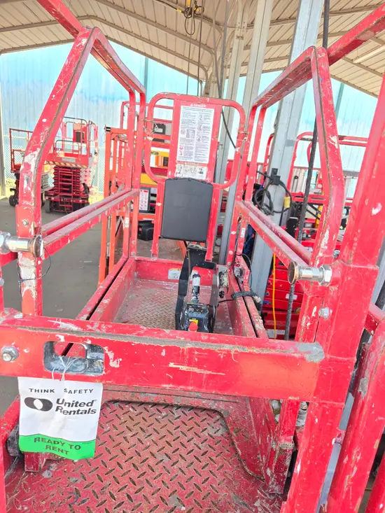 2019 MEC MICRO 26 Scissor Lift