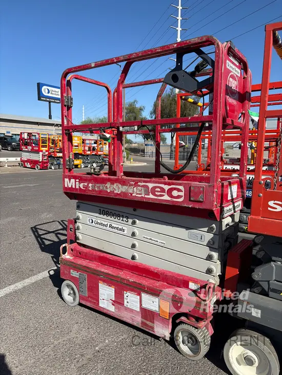 2018 MEC MICRO 19 Scissor Lift