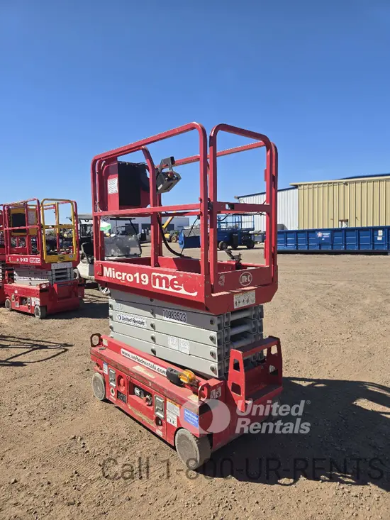 2019 MEC MICRO 19 Scissor Lift