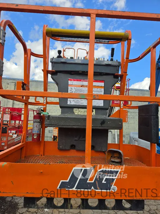 2017 JLG E300AJP Articulating Boom Lift