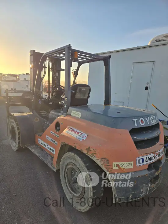 2019 Toyota 8FD70U Warehouse Forklift