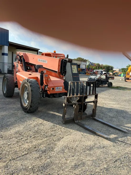 2018 SKYTRAK 6042 Forklift