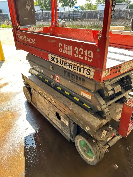 2016 Skyjack SJIII3219 Scissor Lift