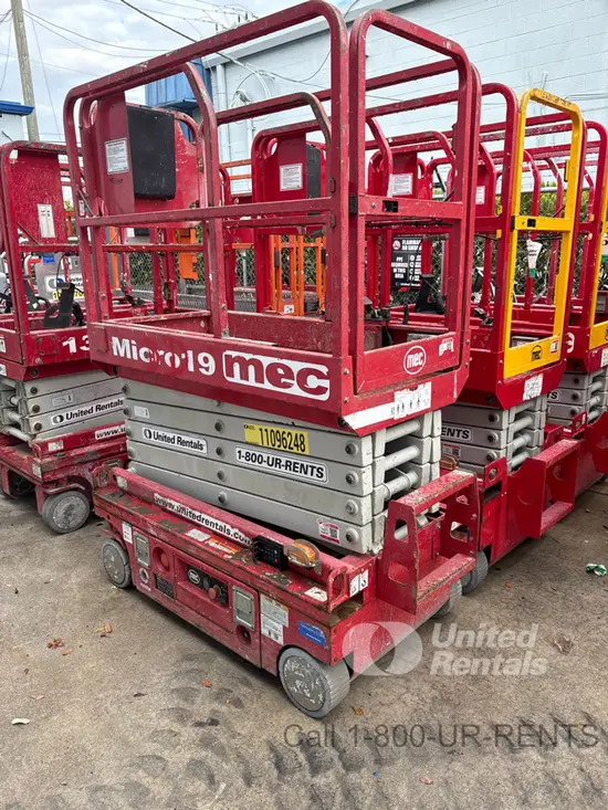 2020 MEC MICRO 19 Scissor Lift