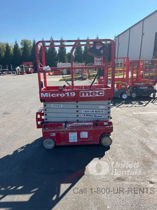 2018 MEC MICRO 19 Scissor Lift