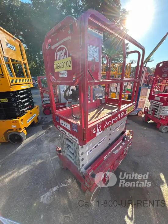 2019 MEC MICRO 19 Scissor Lift