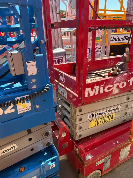2018 MEC MICRO 19 Scissor Lift
