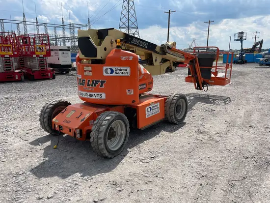 2015 JLG E450AJ Articulating Boom Lift