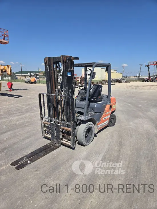 2018 Toyota 8FDU25 Warehouse Forklift