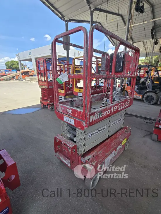 2017 MEC MICRO 19 Scissor Lift