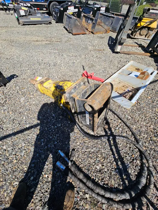 2017 Atlas Copco SB 452 Attachment