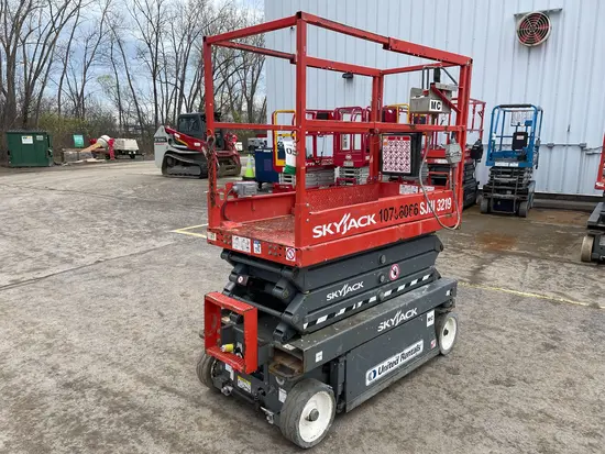2018 Skyjack SJIII3219 Scissor Lift