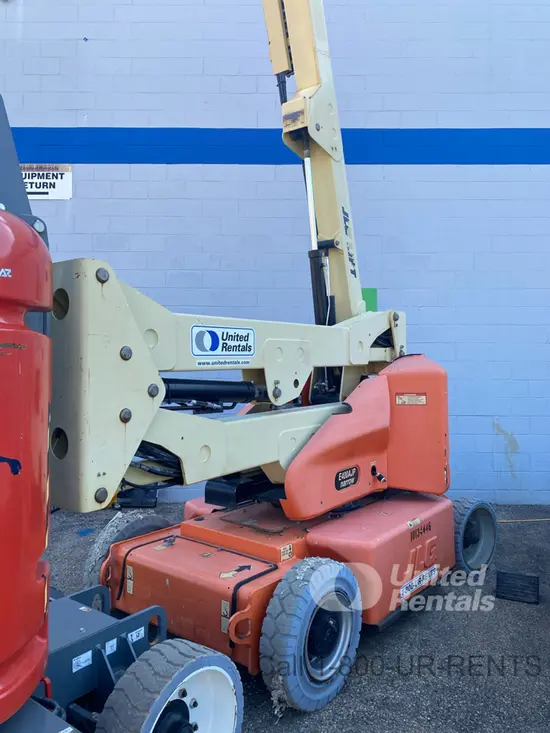 2013 JLG E400AJPN Articulating Boom Lift