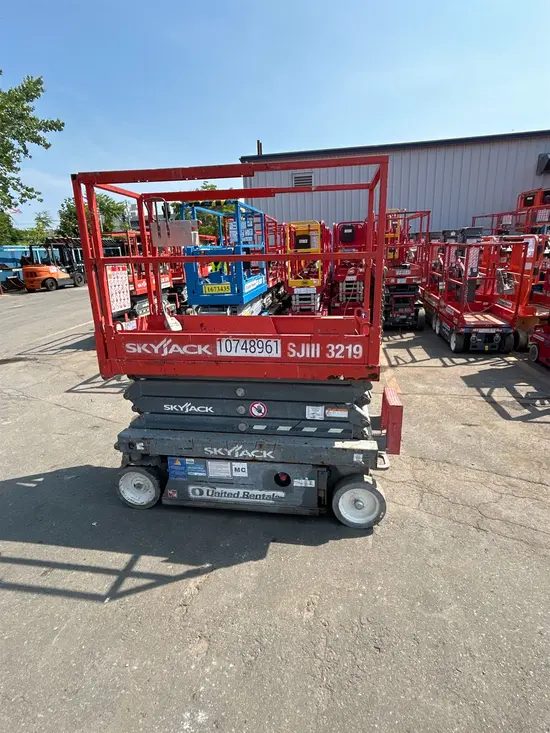 2018 Skyjack SJIII3219 Scissor Lift