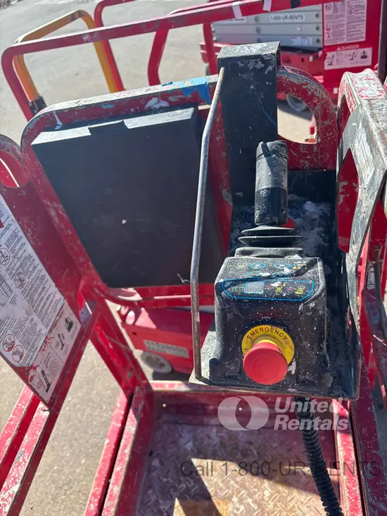 2018 MEC MICRO 19 Scissor Lift