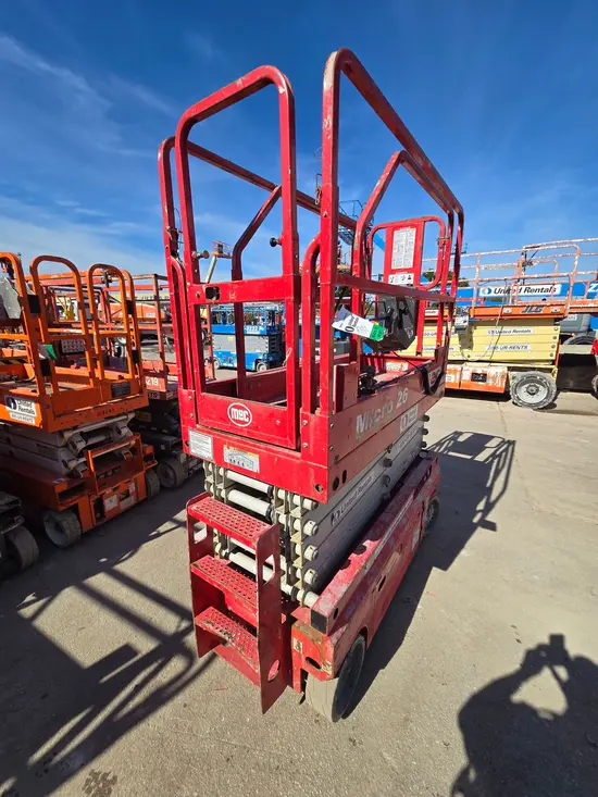 2019 MEC MICRO 26 Scissor Lift