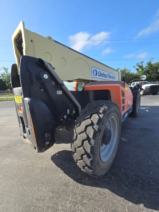 2018 JLG 1055 Forklift