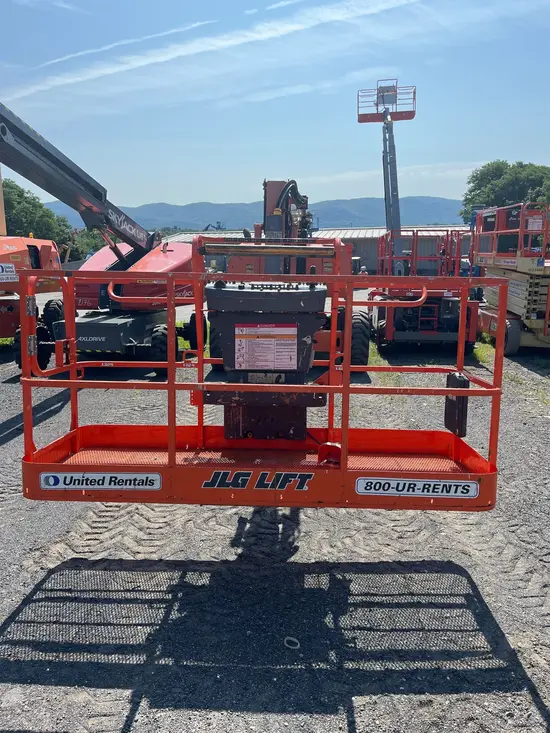 2017 JLG 800AJ Articulating Boom Lift