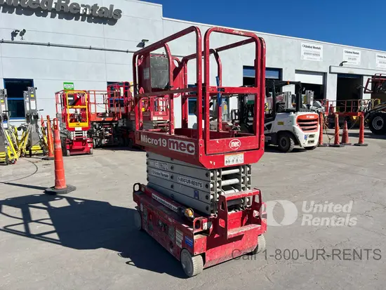 2019 MEC MICRO 19 Scissor Lift