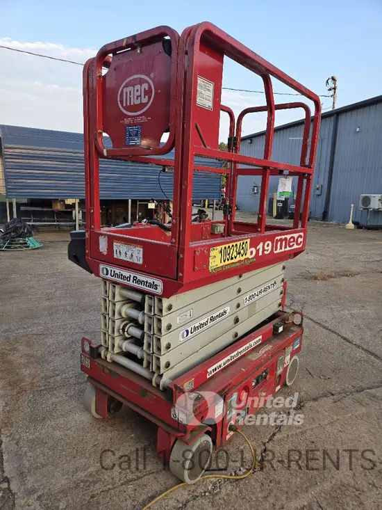 2019 MEC MICRO 19 Scissor Lift
