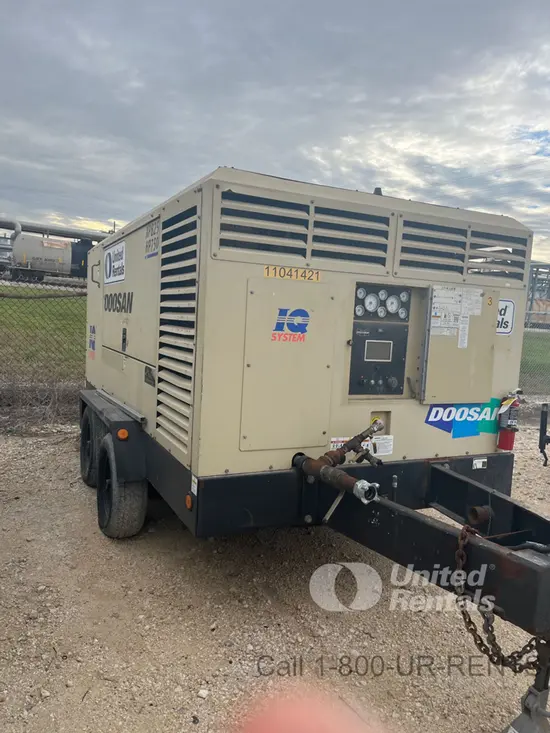2020 Doosan XP825/HP750WCU Air Compressor