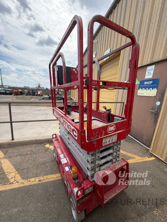 2018 MEC MICRO 19 Scissor Lift